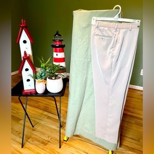 32X30 Pierre Cardin 100% Polyester dress pants